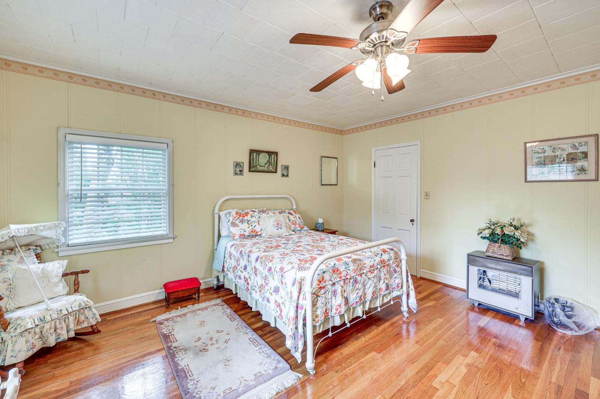 Delightful Retreat With Fireplace And Large Yard! Exterior foto